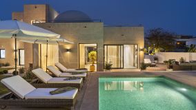 Villa for sale in Nueva Andalucia, Marbella