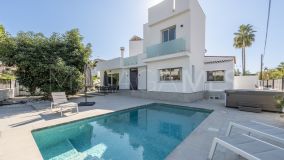 Villa for sale in Las Petunias, San Pedro de Alcantara