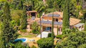 Villa for sale in Cerrado de Elviria, Marbella East