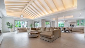 Villa for sale in Los Naranjos Golf, Nueva Andalucia