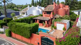 Villa for sale in Nueva Andalucia, Marbella