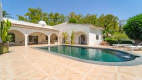 Villa en venta en Guadalmina Alta, San Pedro de Alcantara