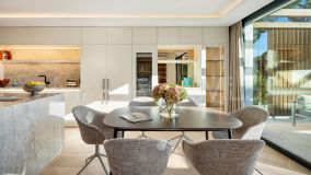 Villa for sale in Cerrado de Elviria, Marbella East