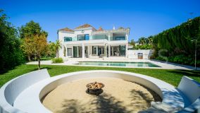 Villa zu verkaufen in Parcelas del Golf, Nueva Andalucia