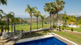 Villa en venta en Los Arqueros, Benahavis