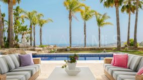Villa en venta en Los Arqueros, Benahavis