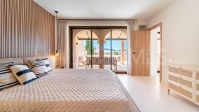 Zweistöckiges Penthouse zu verkaufen in La Cartuja del Golf, Estepona Ost