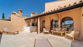 Zweistöckiges Penthouse zu verkaufen in La Cartuja del Golf, Estepona Ost