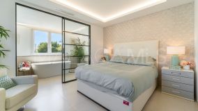 Penthouse for sale in Las Cañas Beach, Marbella Golden Mile