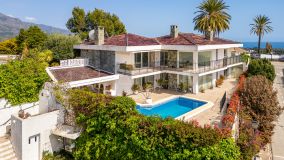 Villa en venta en Nueva Andalucia, Marbella