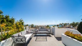 Zweistöckiges Penthouse zu verkaufen in Marina Puente Romano, Marbella Goldene Meile