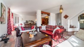 Villa for sale in Cerrado de Elviria, Marbella Est