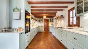 Villa for sale in Cerrado de Elviria, Marbella Est