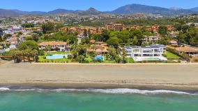 Villa for sale in Benamara, Estepona East