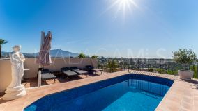 Zweistöckiges Penthouse zu verkaufen in El Paraiso, Estepona Ost