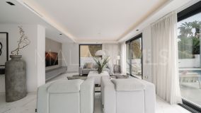 Villa zu verkaufen in Nueva Andalucia, Marbella