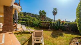 Apartamento Planta Baja en venta en Los Arqueros, Benahavis