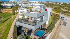 Villa for sale in Cabopino, Marbella Est
