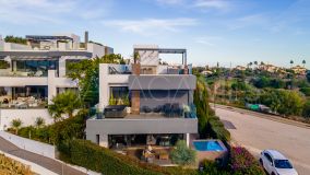 Villa for sale in Cabopino, Marbella East