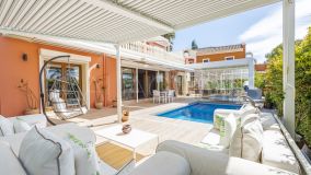 Villa for sale in Rocio de Nagüeles, Marbella Golden Mile