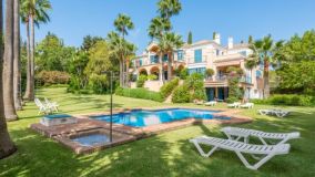 Villa with sea views for sale in La Quinta, Benahavís