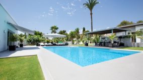 Villa for sale in Paraiso Barronal, Estepona East