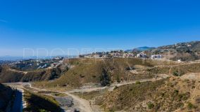 Plots with panoramic views in La Quinta in a gated community