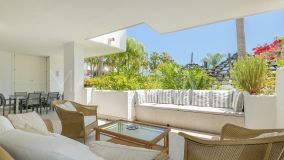 Appartement rez de chaussée for sale in Marina de Puente Romano, Marbella Golden Mile