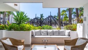 Erdgeschosswohnung zu verkaufen in Marina Puente Romano, Marbella Goldene Meile