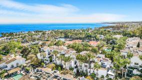 Zweistöckiges Penthouse zu verkaufen in Marina de Puente Romano, Marbella Goldene Meile