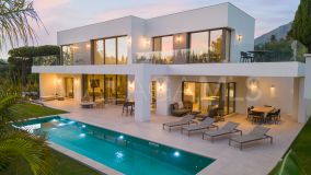 Villa for sale in La Carolina, Marbella Golden Mile