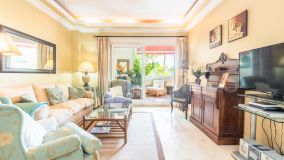 Appartement rez de chaussée for sale in Las Cañas, Marbella Golden Mile