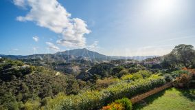 Villa for sale in El Madroñal, Benahavis