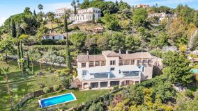 Villa de estilo español con elegancia, encanto y magníficas vistas en El Madroñal