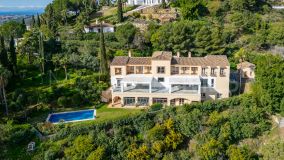 Villa for sale in El Madroñal, Benahavis