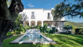 Villa en venta en El Madroñal, Benahavis