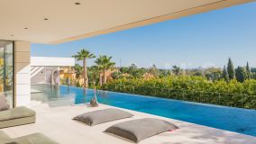 Villa en venta en Lomas del Virrey, Marbella Golden Mile