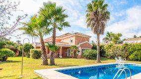 Villa for sale in Don Pedro, Estepona West