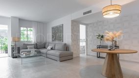 Duplex penthouse with 3 bedrooms for sale in Benahavis Centro