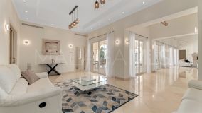 Villa for sale in Los Arqueros, Benahavis