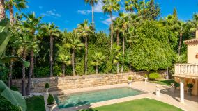 Villa for sale in Lagomar, Nueva Andalucia