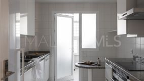 Zweistöckiges Penthouse zu verkaufen in Marina Puente Romano, Marbella Goldene Meile