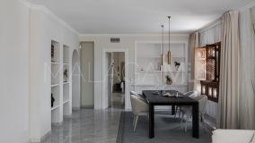 Zweistöckiges Penthouse zu verkaufen in Marina Puente Romano, Marbella Goldene Meile
