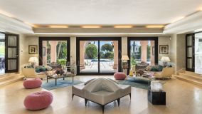 Villa for sale in Paraiso Barronal, Estepona Öst
