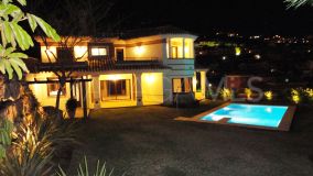 Villa zu verkaufen in Los Arqueros, Benahavis