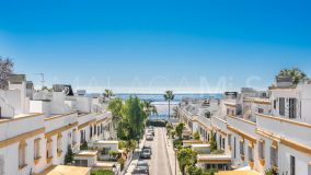 Adosado en venta en Marbellamar, Marbella Golden Mile