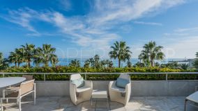 Beachfront duplex penthouse next to Puerto Banús centre