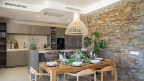Villa for sale in La Alqueria, Benahavis
