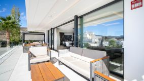 Villa en venta en Nueva Andalucia, Marbella