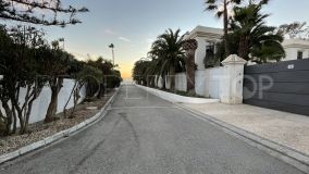For sale residential plot in Guadalmina Baja